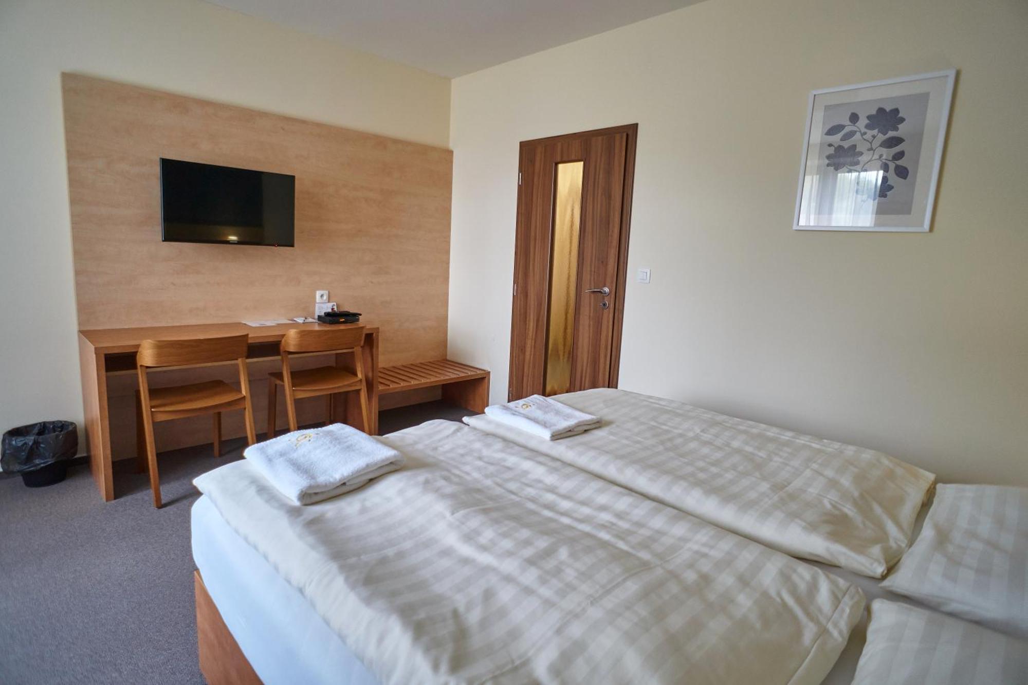 Hotel Toc Lipova Lazne Εξωτερικό φωτογραφία