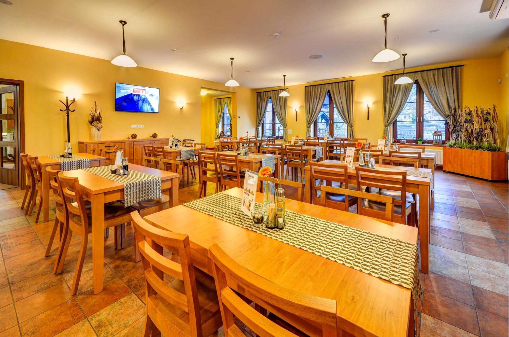 Hotel Toc Lipova Lazne Εξωτερικό φωτογραφία