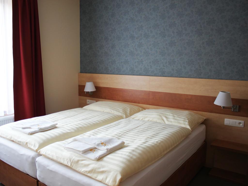 Hotel Toc Lipova Lazne Εξωτερικό φωτογραφία