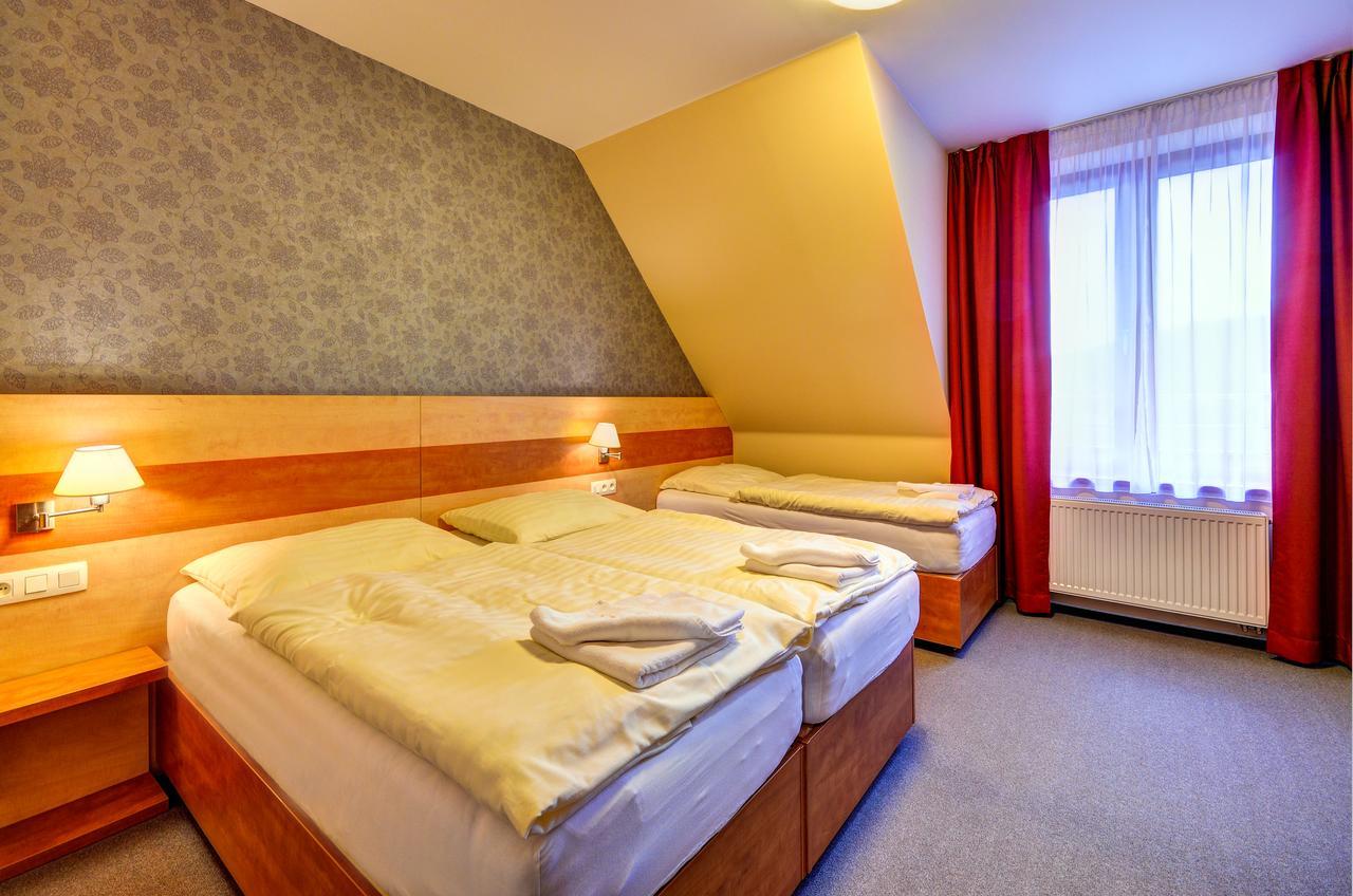 Hotel Toc Lipova Lazne Εξωτερικό φωτογραφία